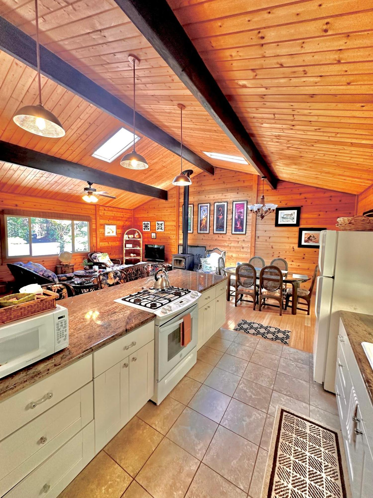 Hideaway As Seen On Hgtv * Volcano