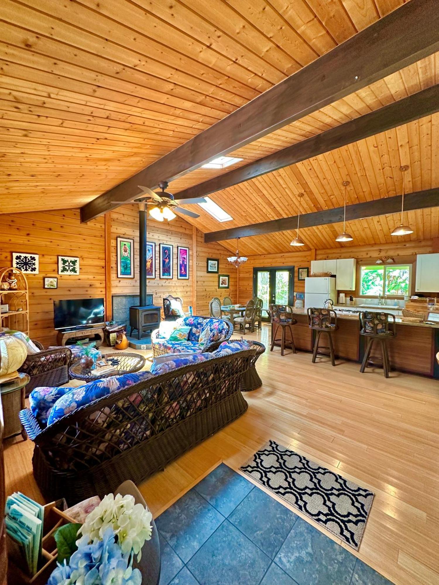 Hideaway As Seen On Hgtv * Volcano